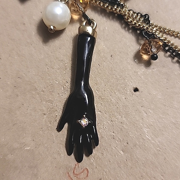 RARE Vintage! BETSEY JOHNSON Paris Is Always A Good Idea Drop Charm Necklace. - Picture 9 of 17